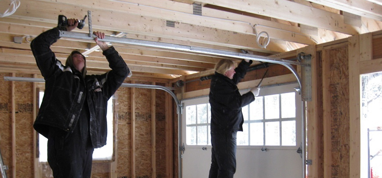 overhead garage door installation in Chula Vista Isles